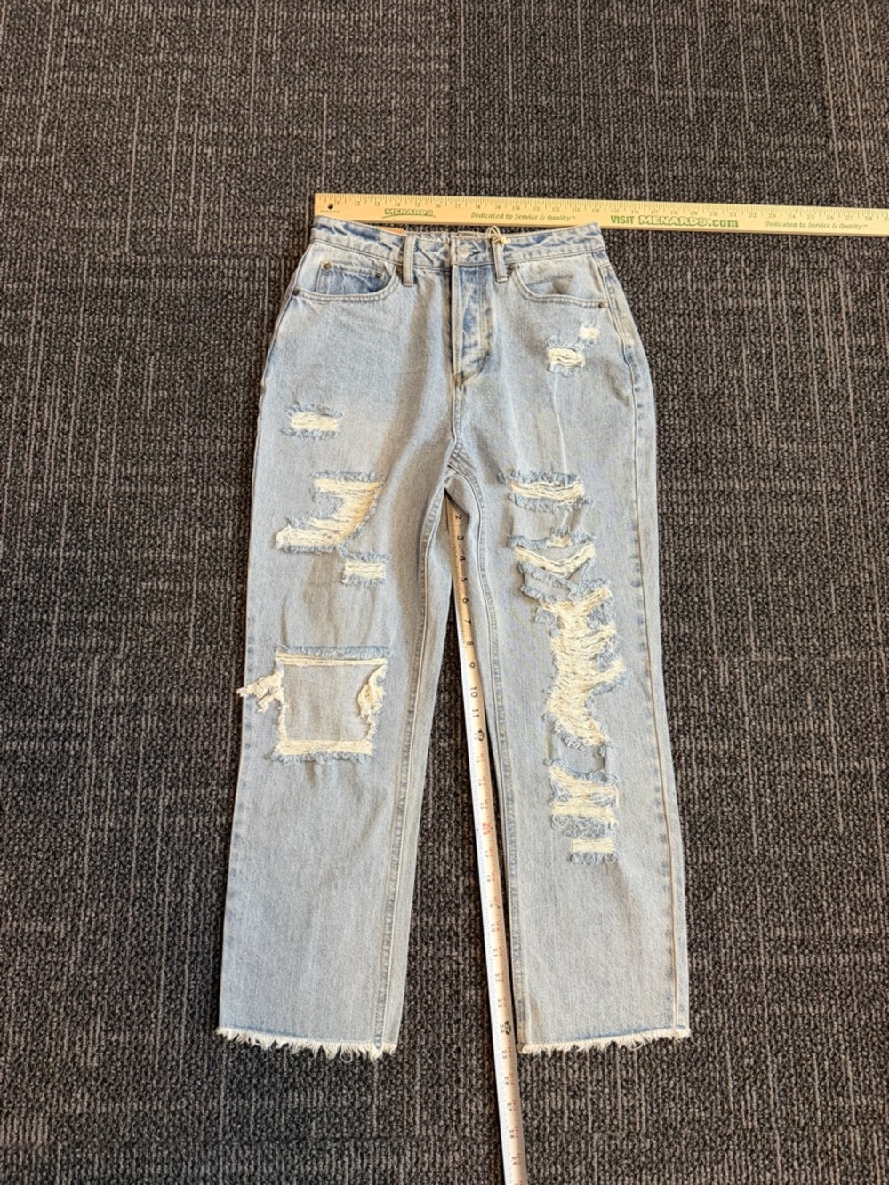 Light Wash Distressed Women’s Jeans